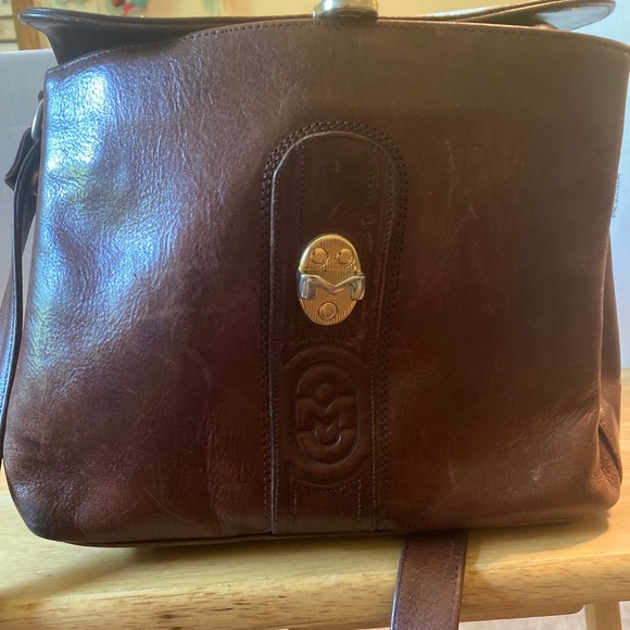 Marino Orlandi Handbags - 🔽Marino Orlandi shoulder and crossbody very 😊 nice! L 7.5 X W 8.5❤️ some scuff